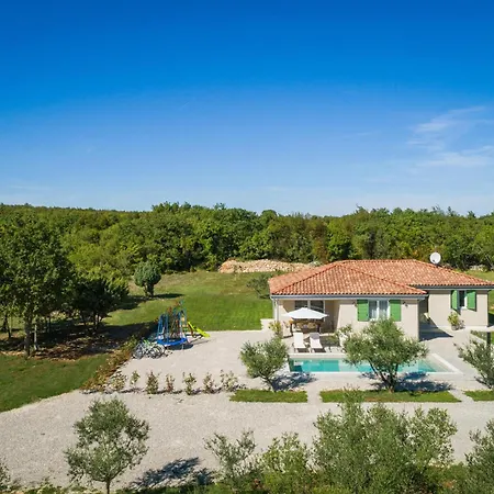 Stunning In Labin With Outdoor Swimming Pool *